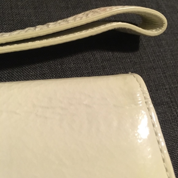 Kenneth Cole Reaction Patent Wallet Wristlet - Picture 4 of 10